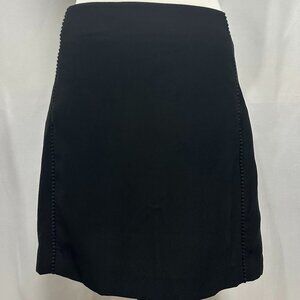 Banana Republic Black Skirt in Large.